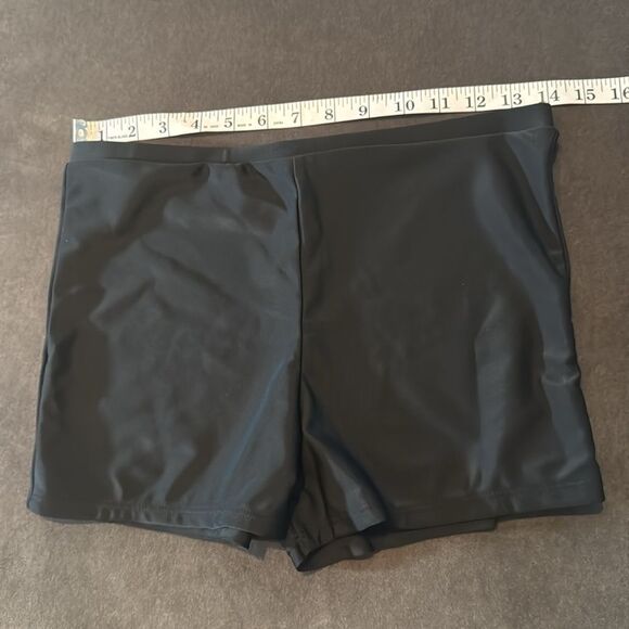 Women’s Black Floral Tankini Two Piece Swimsuit Boy Short Bottoms Size 10 NEW - Picture 9 of 11